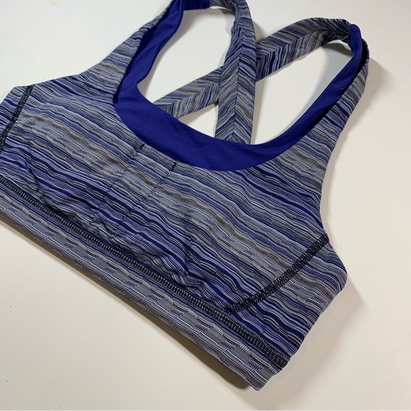 Size 8 Lululemon blue pattern thick straps X back all sport sports bra - Picture 4 of 15